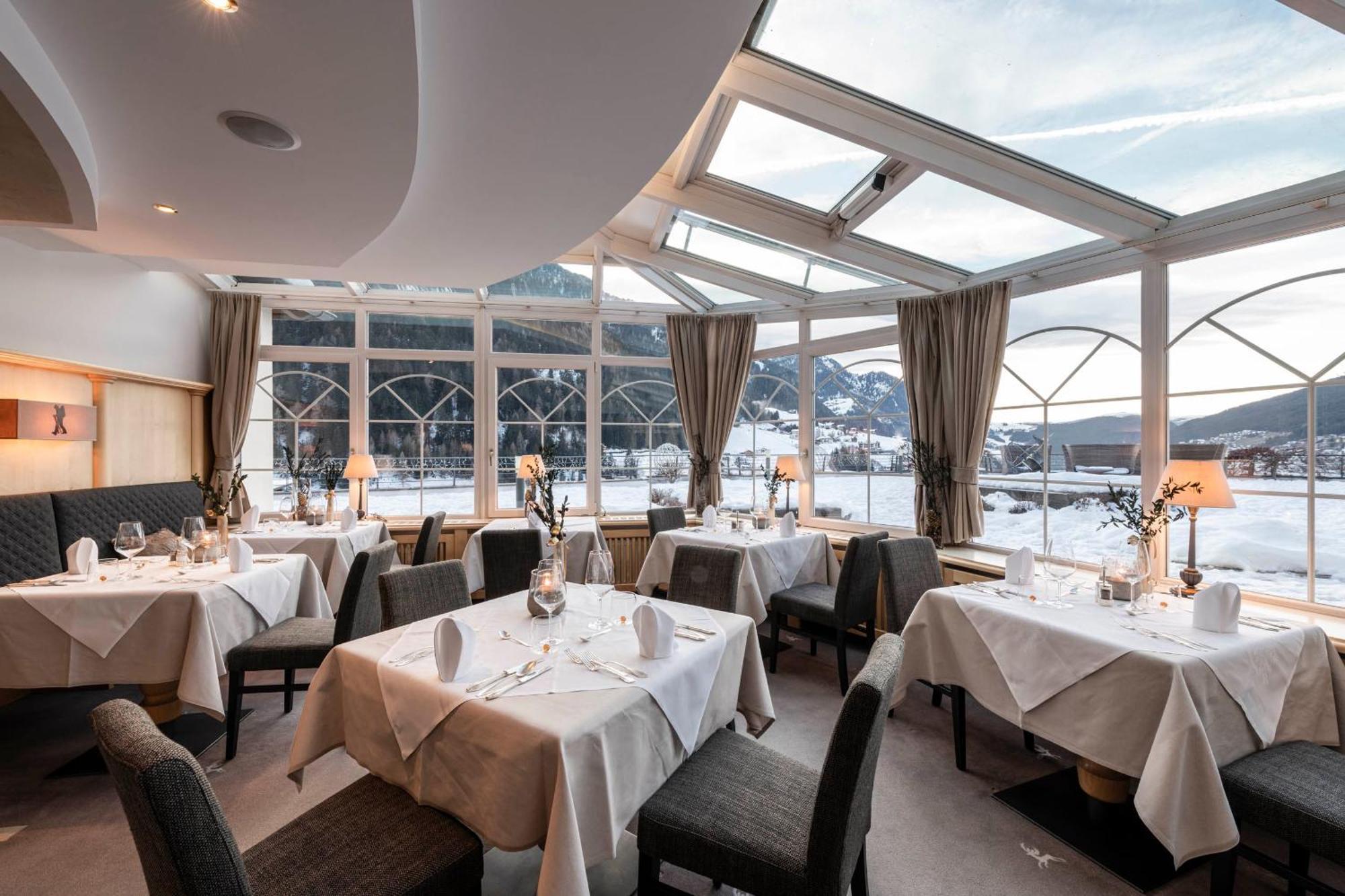 Alpenheim Charming & Spa Hotel Ortisei Extérieur photo